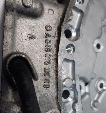 Mercedes GLA X156 2013-2019 hatchback 1.6 T petrol AT 115 kW 2015  Kryt rozvodu motora A6450150000