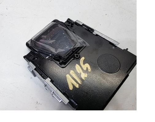 Audi A4 B8 2007-2015 combi 1.8 TFSI petrol MT 88 kW 2009  Kamera predná 8W0907217B