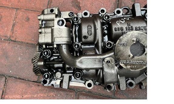 Audi A4 B7 2004  2008 sedan 2.0 TDI diesel   MT  Olejová pumpa 03L103537 ; 03G295AL ; 03G115105H