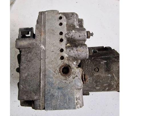 Mercedes Sprinter I 1995-2006 hatchback 2.3 D diesel MT 58 kW 1996  Pumpa ABS 0265220005