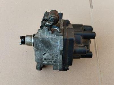 Nissan Micra K11 1992-2003 hatchback 1.0 16v petrol MT 40 kW 1998  Rozdeľovač 22100-99B04