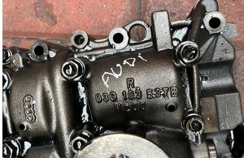 Audi A4 B7 2004  2008 sedan 2.0 TDI diesel   MT  Olejová pumpa 03L103537 ; 03G295AL ; 03G115105H