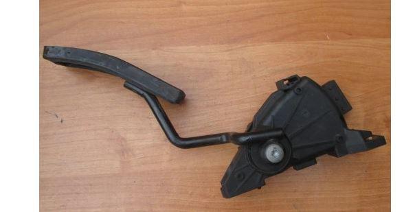 Opel Vectra B 1995-2002 hatchback 1.6 16v petrol MT 74 kW 1999  Potenciometer plynového pedálu 24402358 CJ