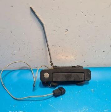 Audi A4 B5 1994-2001 combi 1.9 TDI diesel MT 81 kW 1999  Kľučka dverí vonkajšia predná pravá 8D0837208A