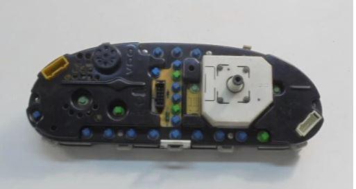 Skoda Felicia hatchback 1.9 D diesel MT 47 kW 2000  Prístrojová doska 6U0919033C 443431143820