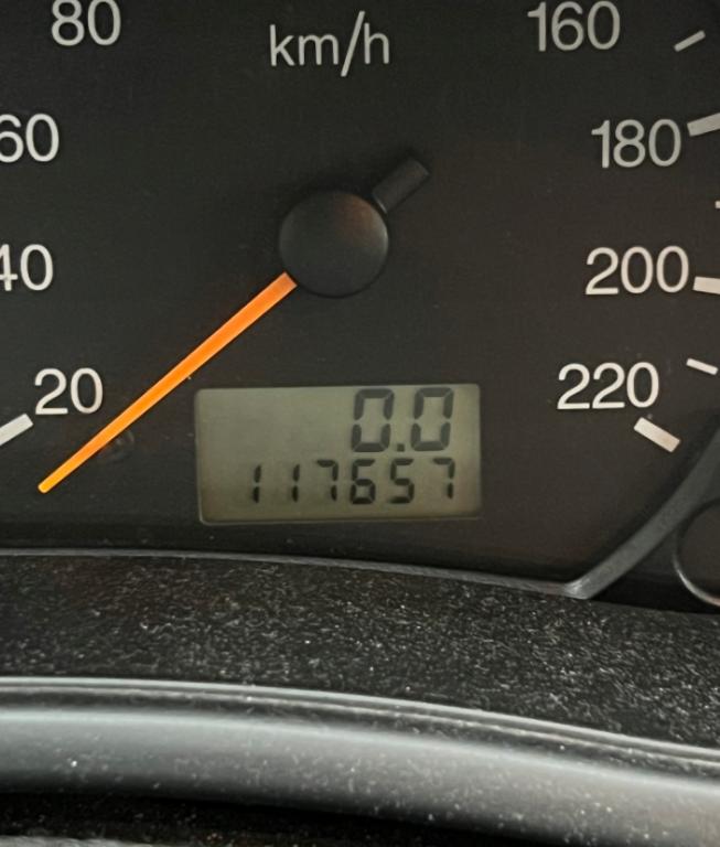 Ford Focus Mk1 1998-2004 sedan 1.6 16v petrol MT 74 kW 2002  Prístrojová doska 98AB-10849-CJ