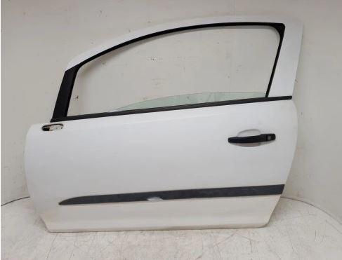 Opel Combo D 2011-2018 hatchback 1.6 CDTI diesel MT 77 kW 2015  Dvere predné ľavé