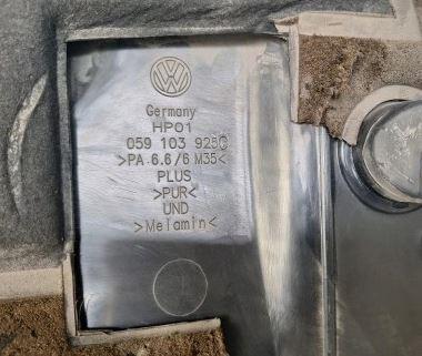 Volkswagen Passat B5 1995-2005 combi 2.5 TDI V6 diesel MT 110 kW 2001  Kryt motora horný 059103925C