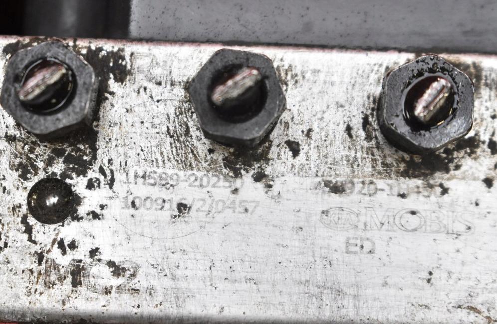 Kia Ceed I 2006-2012 combi 1.6 CRDI diesel MT 85 kW 2010  Pumpa ABS 61589-44200 58920-1H450