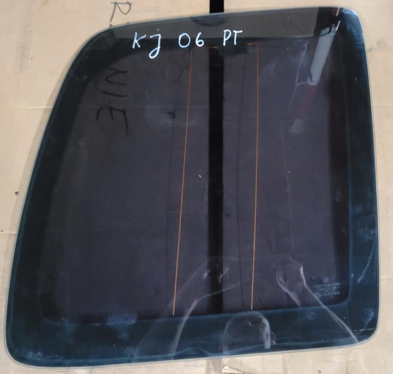 Jeep Cherokee KJ 2001-2008 pravé Sklo zadné