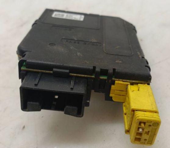 Volkswagen Golf V 2003-2009 hatchback 1.9 TDI diesel MT 77 kW 2004  Modul mŕtveho uhlu ANP80H063B ME13EA00284 3QD0977B