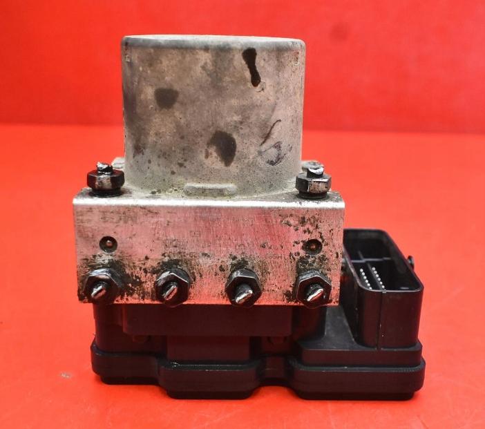 Kia Ceed I 2006-2012 combi 1.6 CRDI diesel MT 85 kW 2010  Pumpa ABS 61589-44200 58920-1H450