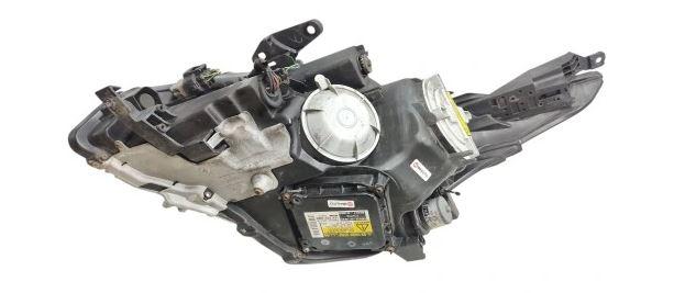 Toyota Avensis III T27 2009-2018 sedan 2.2 D4D diesel MT 110 kW 2009  Svetlo predné pravé 81126-05310 EU