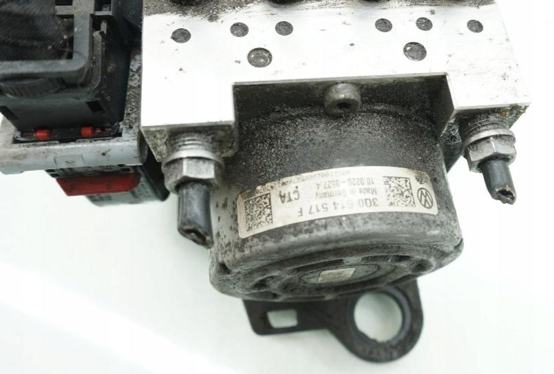 Audi A3 8V 2013-2020 hatchback 1.6 TDI 2014  Pumpa ABS 3Q0614517F 3Q0907379F