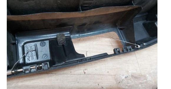 Toyota Auris II 2012-2018 hatchback 1.4 D4D diesel MT 66 kW 2014  Kryt interiéru 58387-02190