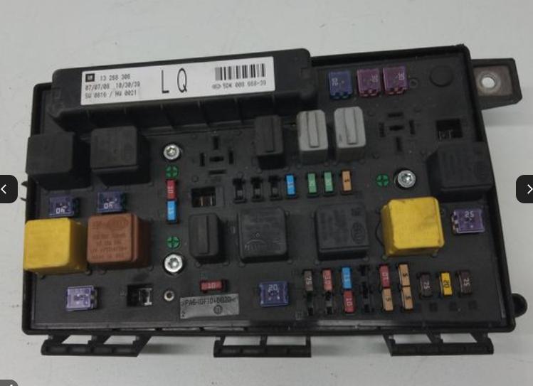 Opel Astra III 2004-2014 hatchback 1.7 CDTI diesel MT 81 kW 2008  Poistková skrinka 13268306