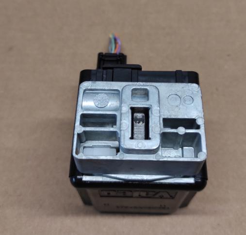 Renault Scenic II 2003-2009 hatchback 1.9 DCI diesel MT 88 kW 2005  Blokáda (zámok) volantu 8200033233 E0160000