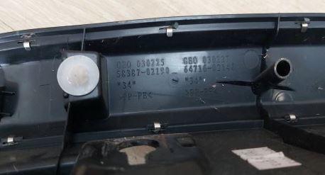 Toyota Auris II 2012-2018 hatchback 1.4 D4D diesel MT 66 kW 2014  Kryt interiéru 58387-02190