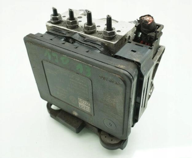 Audi A3 8V 2013-2020 hatchback 1.6 TDI 2014  Pumpa ABS 3Q0614517F 3Q0907379F