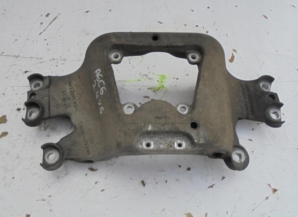 Audi A6 C6 2004-2011 sedan 2.4 24v V6 petrol AT 130 kW 2005  Držiak prevodovky 4F0399263K