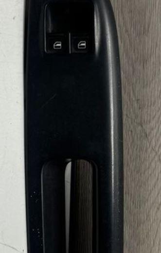 Skoda Octavia II 2004-2013 hatchback 1.9 TDI diesel MT 77 kW 2010  Prepínač ovládania okna predný ľavý 1Z1867171A