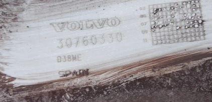 Volvo V50 combi 2.0 D diesel MT 100 kW 2009  Puklica 4 kusy komplet  30760330