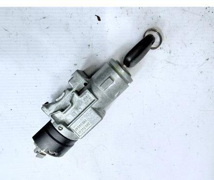 Opel Corsa B 1993-1999 hatchback 1.4 16v petrol MT 66 kW 1996  Spínacia skrinka 26034041