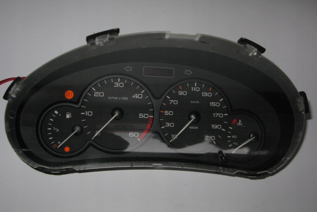 Peugeot 206 hatchback 1.9 D diesel MT 51 kW 1999  Prístrojová doska 9634961080 09031989904