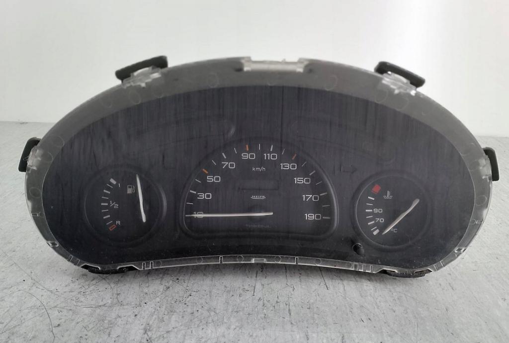 Peugeot 206 hatchback 1.9 D diesel MT 2000  Prístrojová doska 9643400880 09032089802