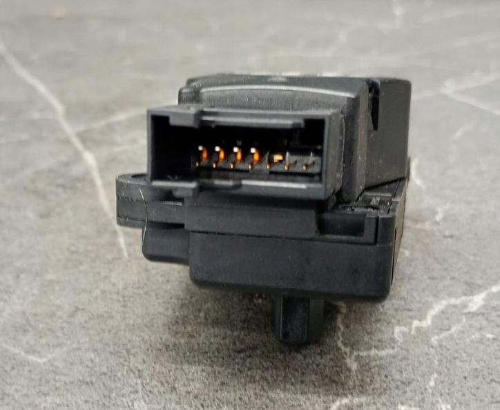 Mercedes C W203 2000-2007  Motorček kúrenia A2038201642