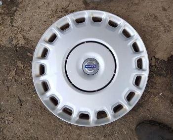 Volvo V50 combi 2.0 D diesel MT 100 kW 2009  Puklica 4 kusy komplet  30760330