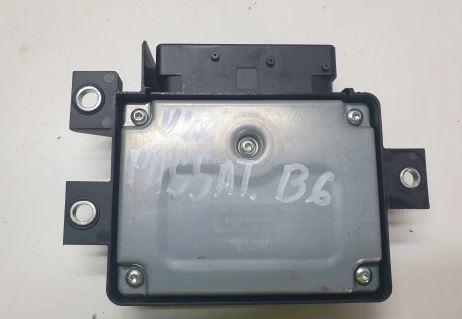 Volkswagen Passat B6 2005-2010 sedan 2.0 FSI petrol MT 110 kW 2006  Modul ručnej (parkovacej) brzdy 3C8907801A