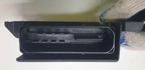 Volkswagen Passat B6 2005-2010 sedan 2.0 FSI petrol MT 110 kW 2006  Modul ručnej (parkovacej) brzdy 3C8907801A