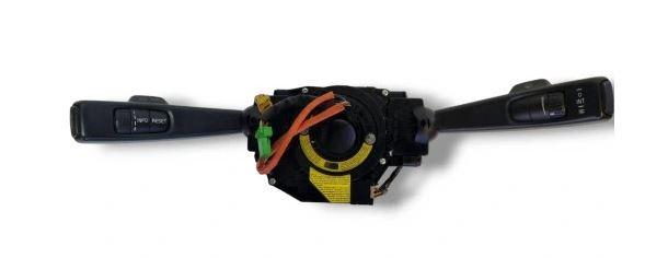 Volvo S40 II 2004-2012 sedan 2.0 D diesel 100 kW 2004  Prepínacie páčky pod volantom P30773155