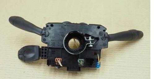 Citroen C3 I 2002-2009 hatchback 1.4 16v petrol MT 65 kW 2009  Prepínacie páčky pod volantom 96640414XT