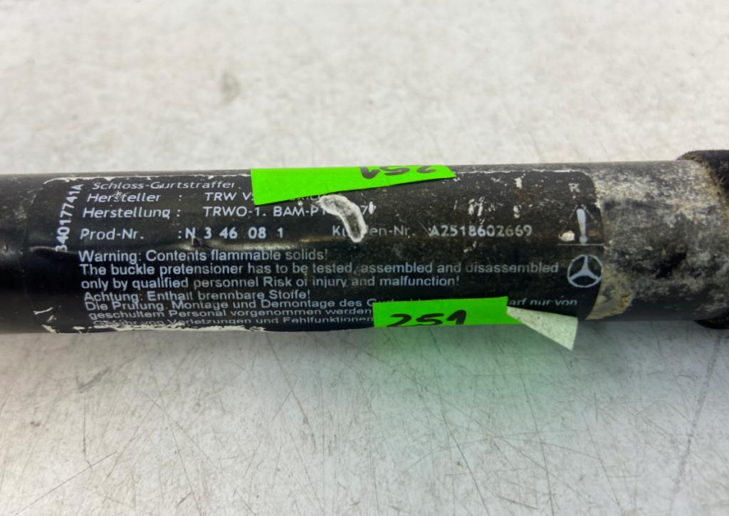 Mercedes ML W164 2005-2011 hatchback 3.0 CDI diesel AT 165 kW 2008  držiak Bezpečnostný pás A2518602669