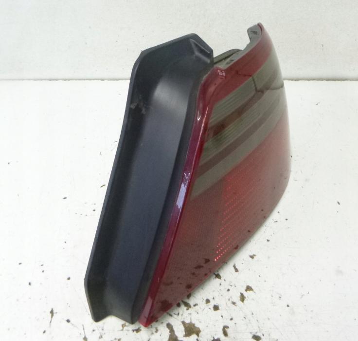 Honda Accord VI 1998-2002 sedan 1.8 16v petrol MT 100 kW 1999  Svetlo zadné pravé 33501-S1A-G01