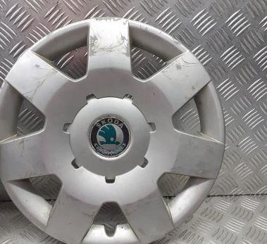 Skoda Fabia I 1999-2007 hatchback 1.4 petrol MT 44 kW 2002  Puklica R14 KOMPLET 6Y06011147
