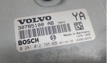 Volvo S80 I 1998-2006 sedan 2.4 20v petrol AT 125 kW 2002  Riadiaca jednotka motora 30785100AB