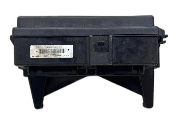 Jeep Grand cherokee WK 2004-2010 hatchback 3.0 CRD diesel AT 160 kW 2007  Poistková skrinka 04692167AB