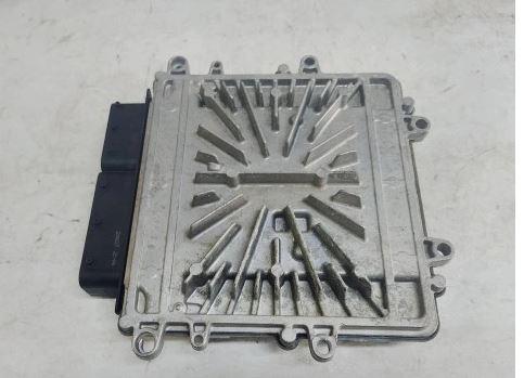 Volvo S80 I 1998-2006 sedan 2.4 20v petrol AT 125 kW 2002  Riadiaca jednotka motora 30785100AB