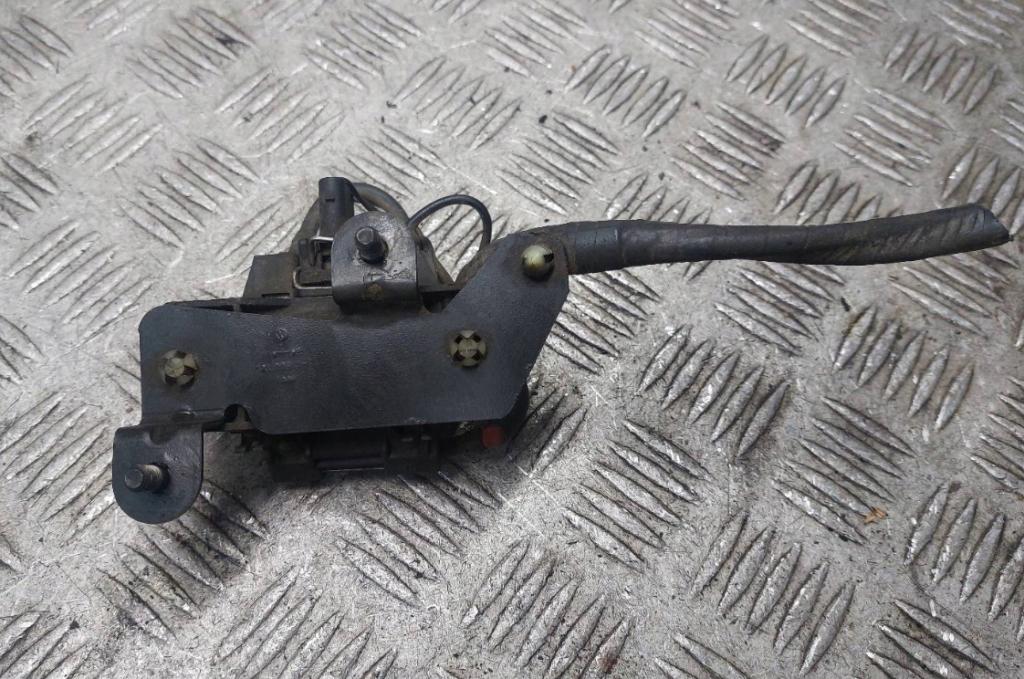 Volkswagen Golf III 1991-1998 hatchback 1.9 TDI diesel MT 66 kW 1994  Relé 191911261B