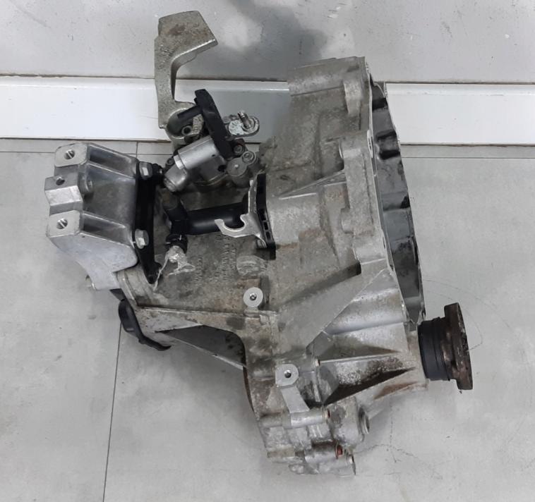 Volkswagen Golf VI 2008-2013 hatchback 1.4 16v petrol MT 59 kW 2009  Prevodovka manuálna LEG