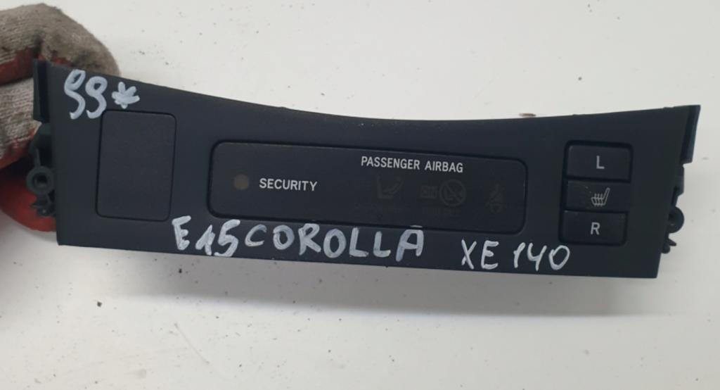Toyota Corolla E15 2007-2014  Displej