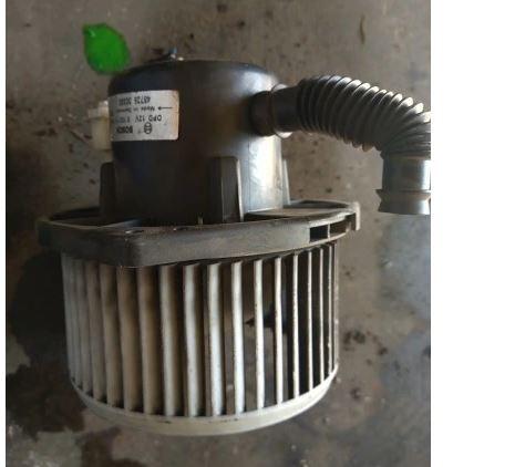 Nissan Primera P11 1996-2002 hatchback 2.0 TD diesel MT 66 kW 1998  Ventilátor kúrenia 0130111153