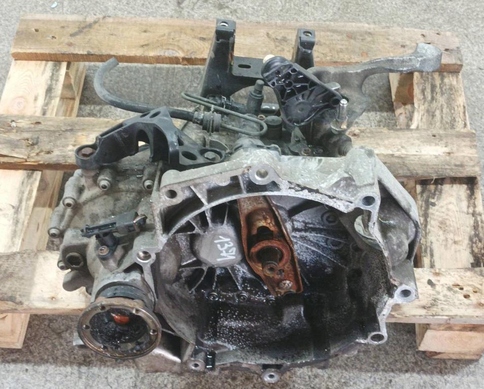 Volkswagen Polo IV 9N 2001-2009 hatchback 1.4 16v petrol MT 59 kW 2007  Prevodovka manuálna JHQ