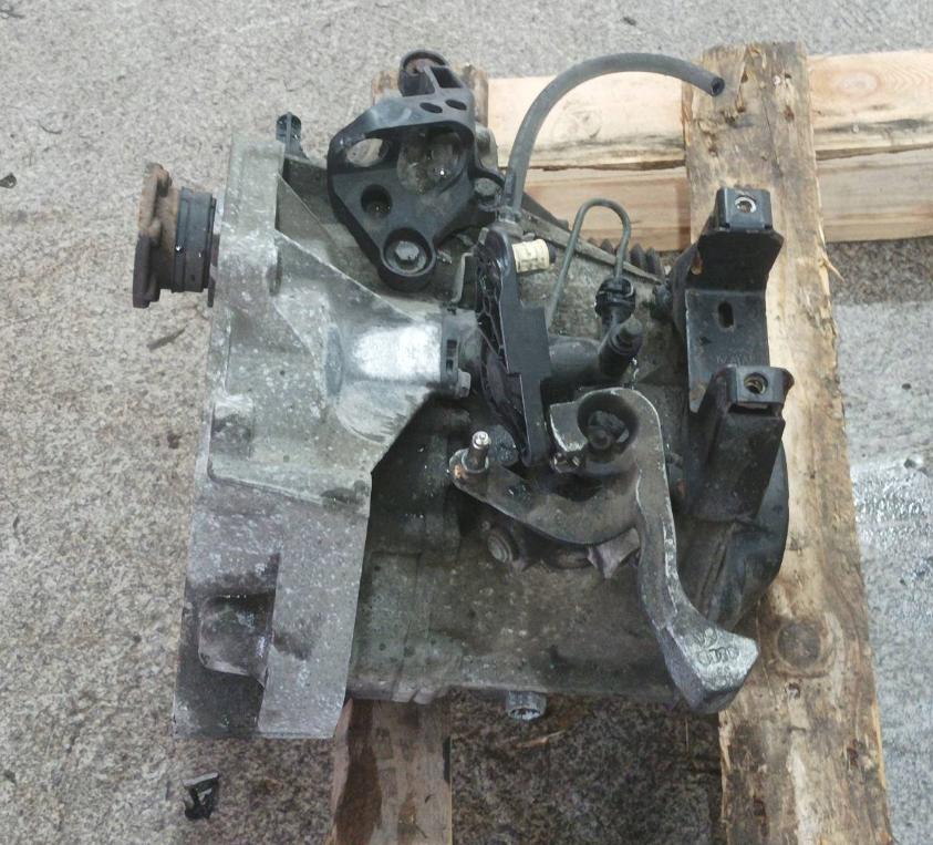 Volkswagen Polo IV 9N 2001-2009 hatchback 1.4 16v petrol MT 59 kW 2007  Prevodovka manuálna JHQ