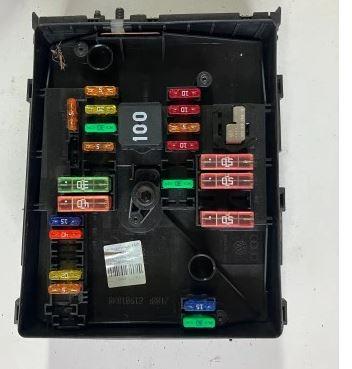 Skoda Octavia II 2004-2013 hatchback 2.0 TDI diesel MT 103 kW 2008  Poistková skrinka 1K0937125D