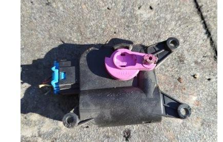 Audi A4 B7 2004-2008 combi 2.0 TDI diesel 103 kW 2006  Motorček kúrenia 0132801300