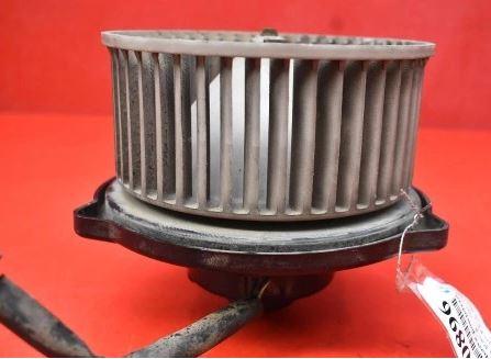 Toyota Rav4 I 1994-2000 hatchback 2.0 16v petrol MT 95 kW 1996  Ventilátor kúrenia 194000-0340